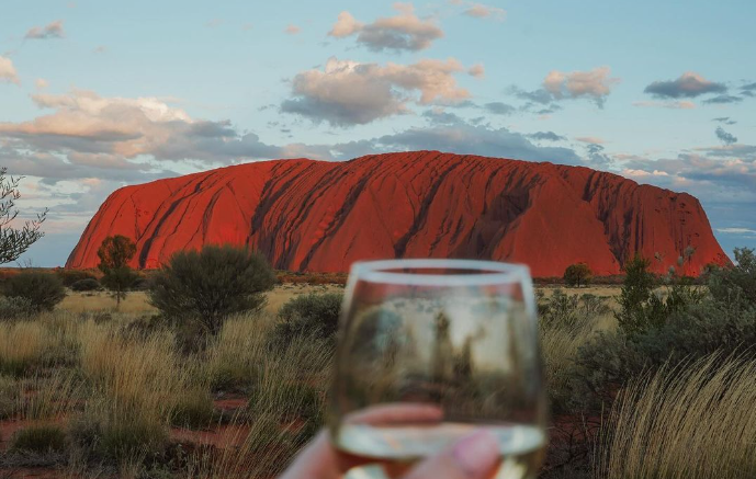 Discover the wonders of Uluru on an unforgettable expedition